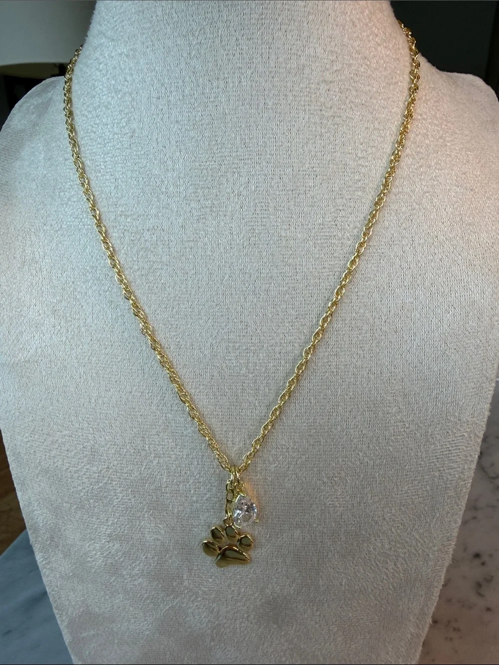 N/A elegant gold